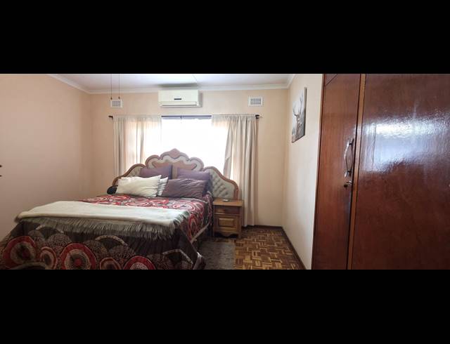 4 BEDROOM HOUSE FOR SALE IN SYDENHAM